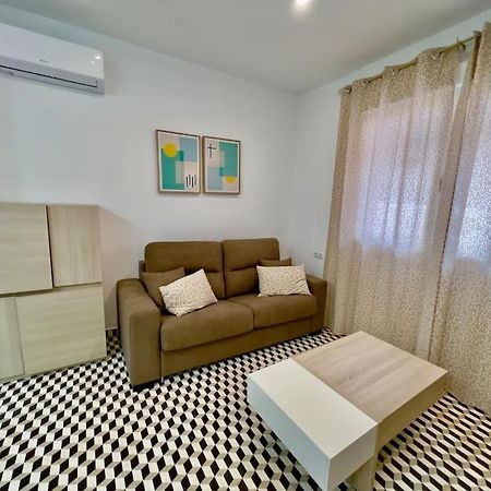 Rockside Residences Suites La Linea N1 La Línea de la Concepción Esterno foto