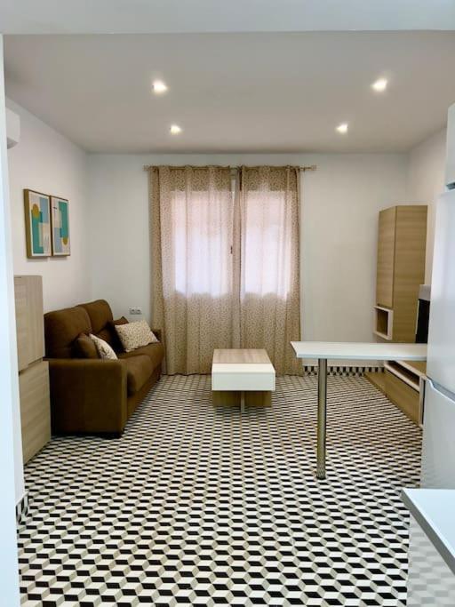 Rockside Residences Suites La Linea N1 La Línea de la Concepción Esterno foto