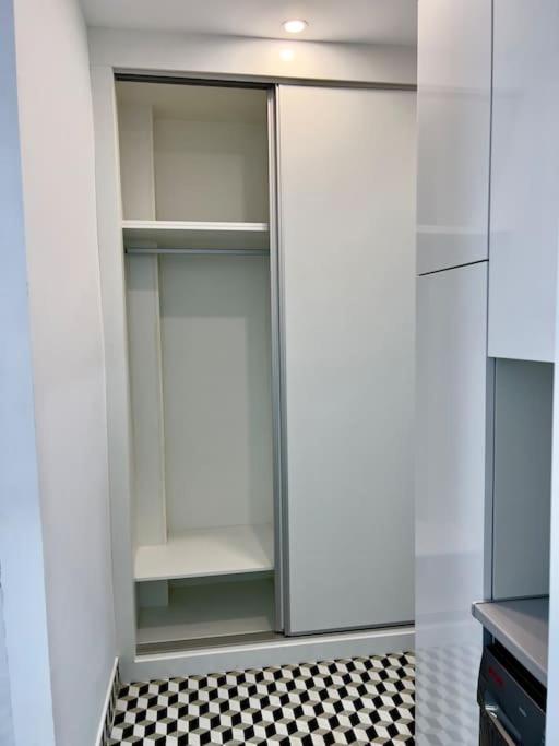 Rockside Residences Suites La Linea N1 La Línea de la Concepción Esterno foto