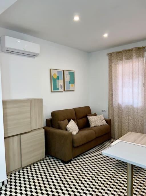 Rockside Residences Suites La Linea N1 La Línea de la Concepción Esterno foto